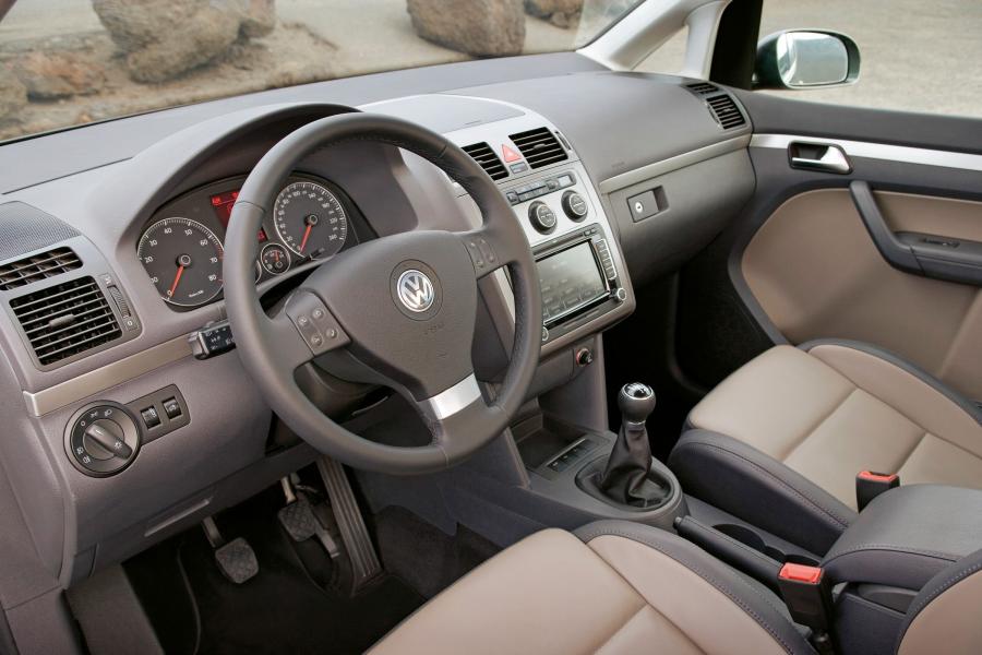  Volkswagen Touran 2007 года  (фото 56 из 74)